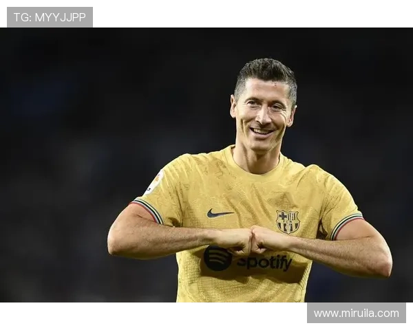 里程碑之战，莱万迎来巴萨生涯第100次出场